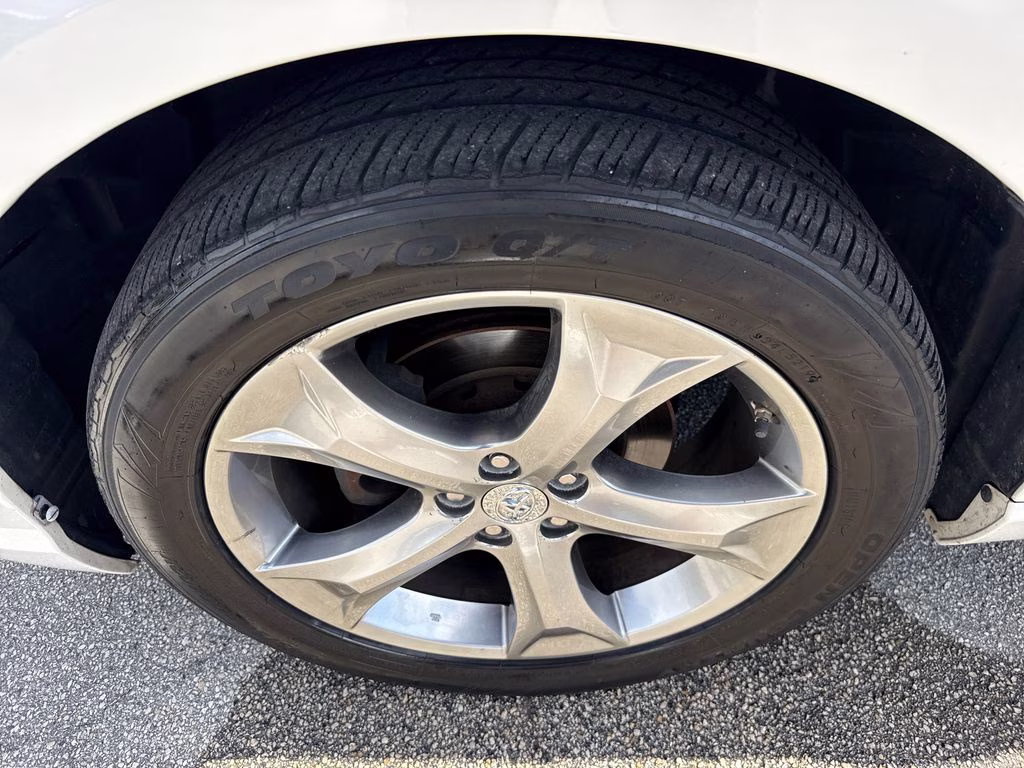 2013 Blizzard Pearl Toyota Venza XLE FWD SUV