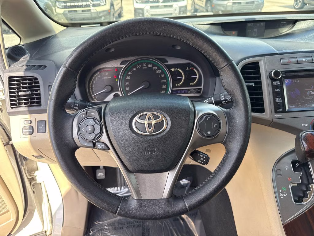 2013 Blizzard Pearl Toyota Venza XLE FWD SUV