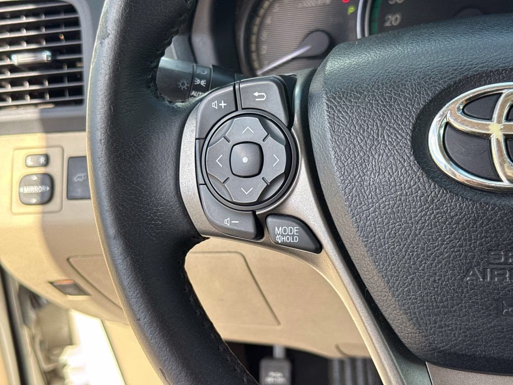 2013 Blizzard Pearl Toyota Venza XLE FWD SUV
