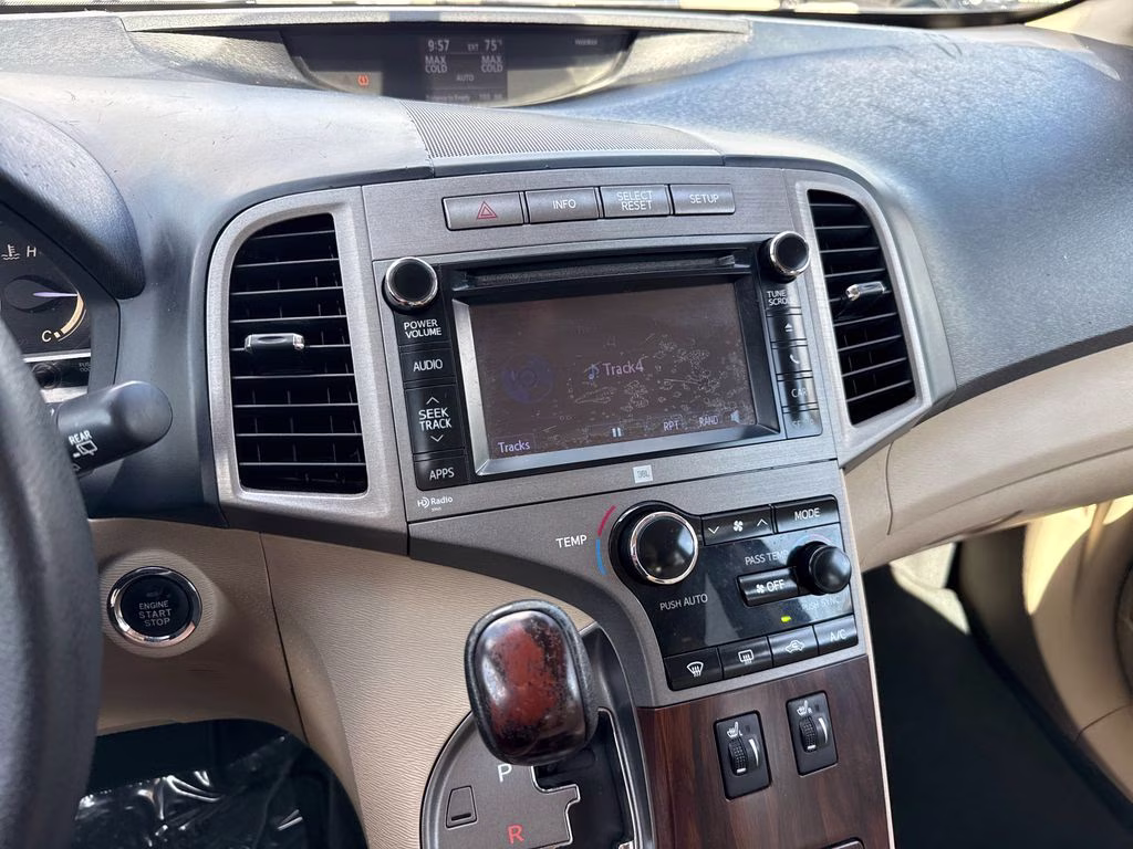 2013 Blizzard Pearl Toyota Venza XLE FWD SUV