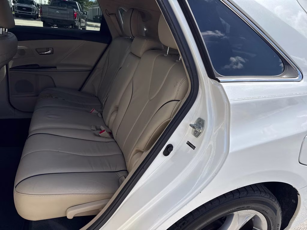 2013 Blizzard Pearl Toyota Venza XLE FWD SUV