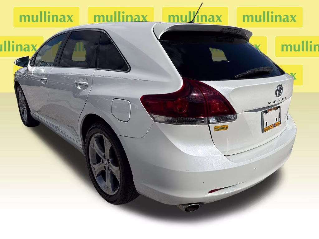2013 Blizzard Pearl Toyota Venza XLE FWD SUV
