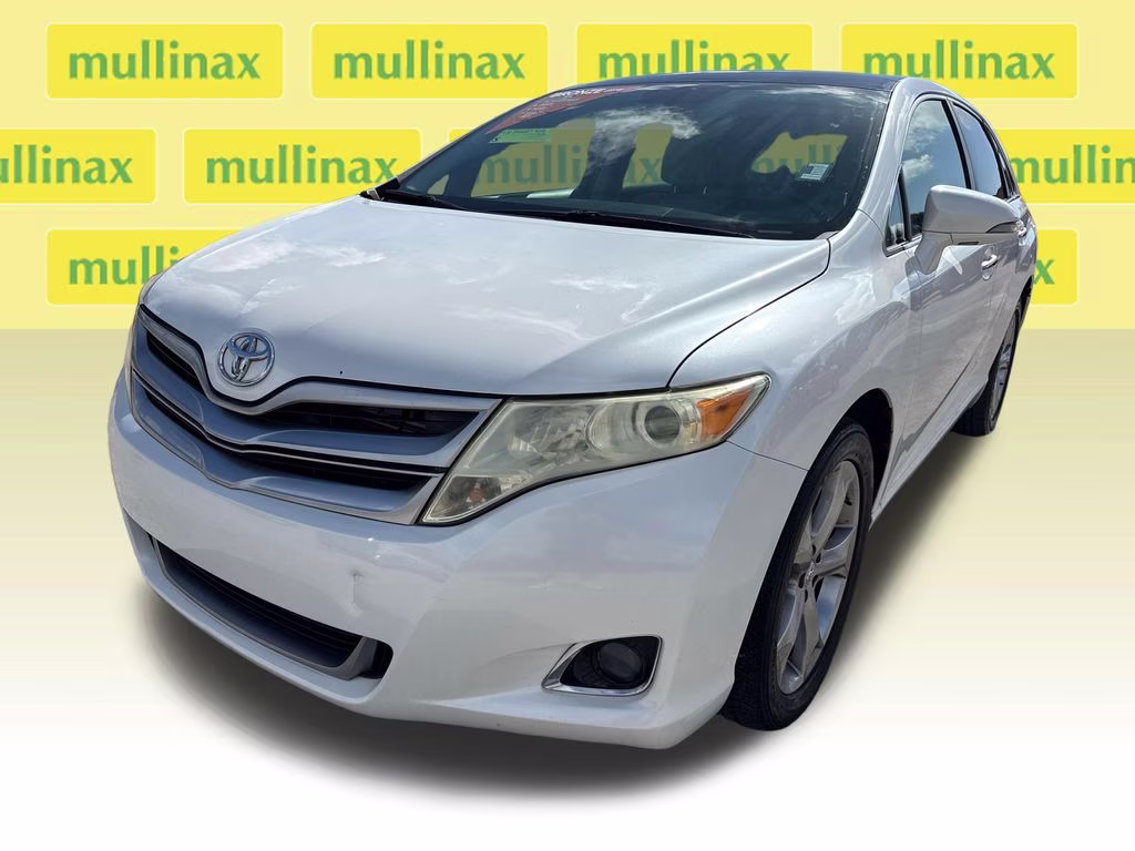2013 Blizzard Pearl Toyota Venza XLE FWD SUV
