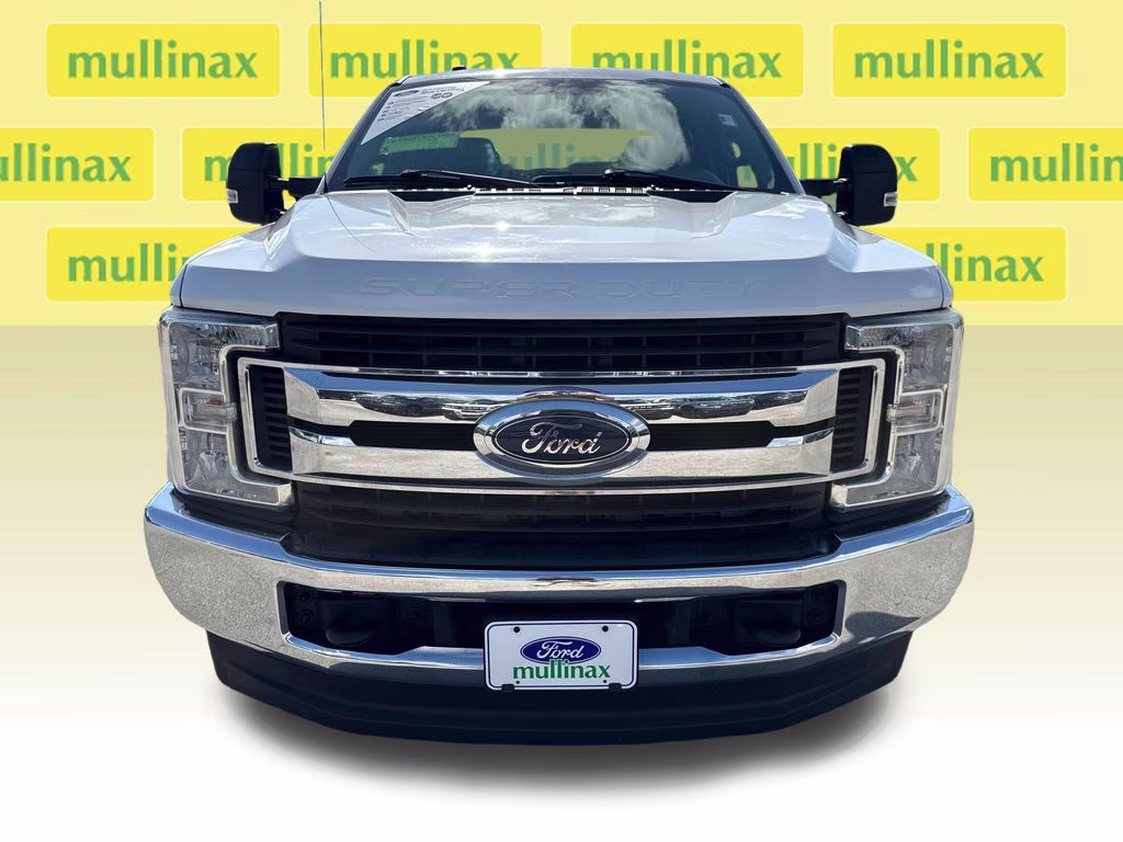 2018 Oxford White Ford Super Duty F-250 SRW XLT 4X4 Truck