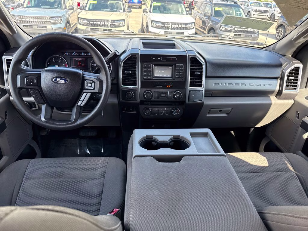 2018 Oxford White Ford Super Duty F-250 SRW XLT 4X4 Truck