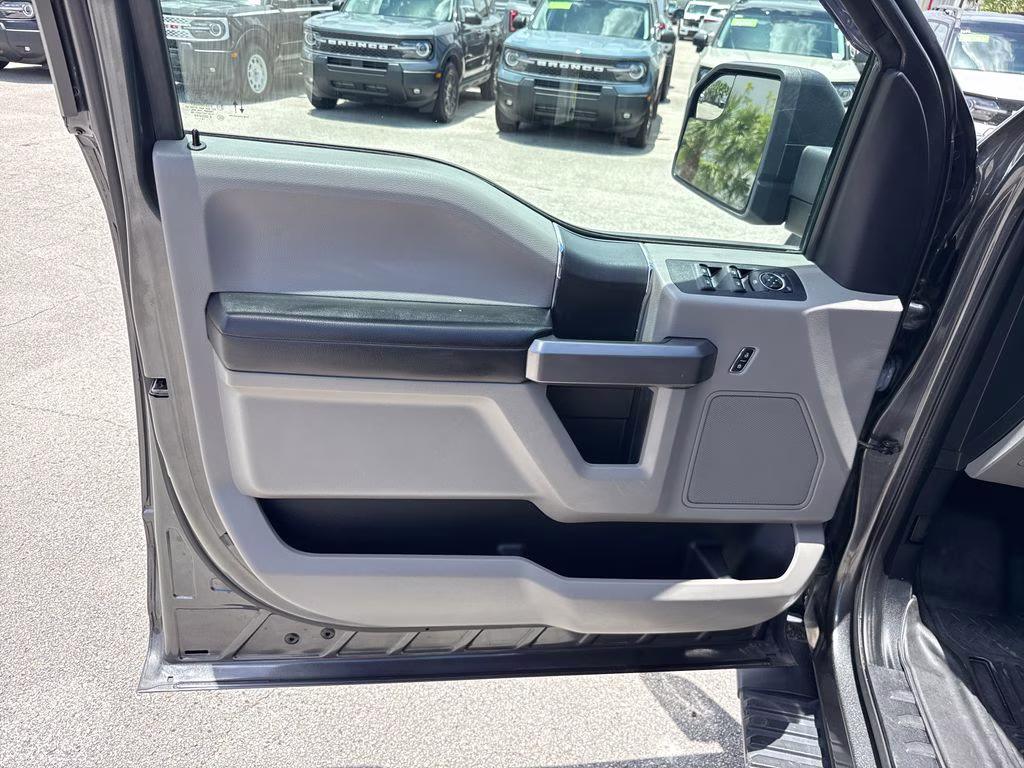 2019 Magnetic Metallic Ford F-150 XLT RWD Truck