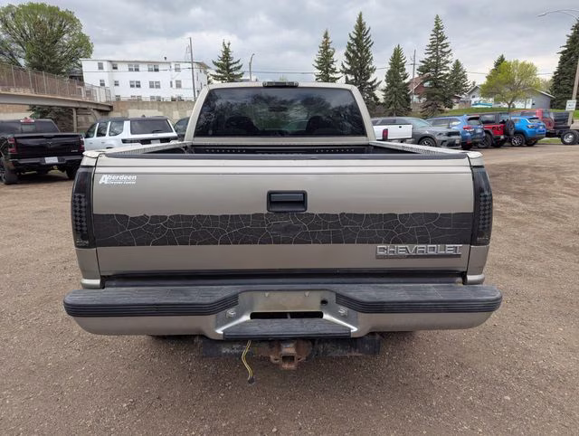 1998 Light Pewter Metallic Chevrolet C/K 1500 Base 4X4 Truck