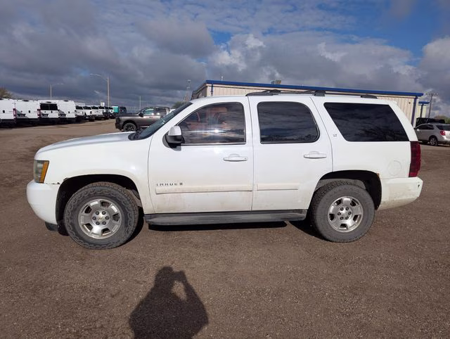 2009 Summit White Chevrolet Tahoe LT 4X4 SUV