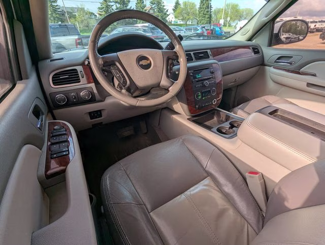 2009 Summit White Chevrolet Tahoe LT 4X4 SUV