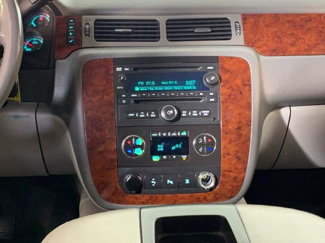2009 Summit White Chevrolet Tahoe LT 4X4 SUV