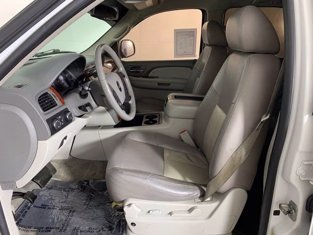 2009 Summit White Chevrolet Tahoe LT 4X4 SUV