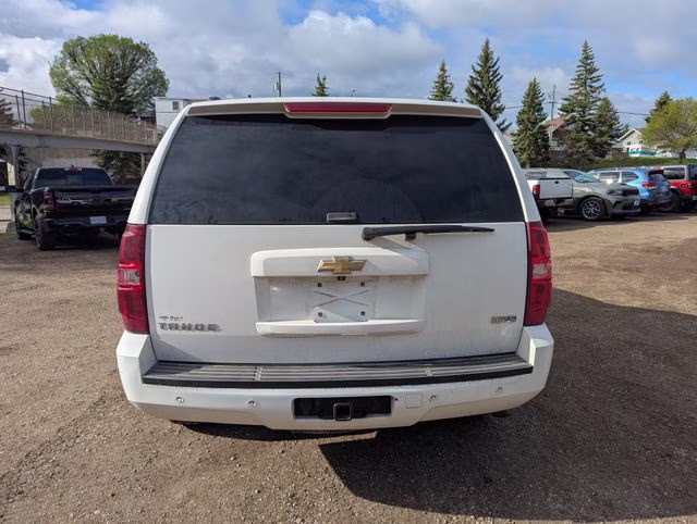 2009 Summit White Chevrolet Tahoe LT 4X4 SUV