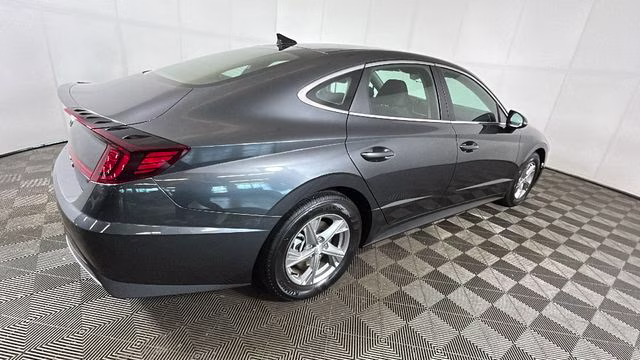 2023 Portofino Gray Hyundai Sonata SE FWD Sedan