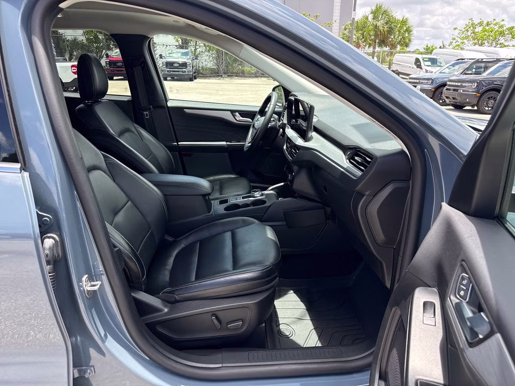 2024 Vapor Blue Metallic Ford Escape Platinum AWD SUV