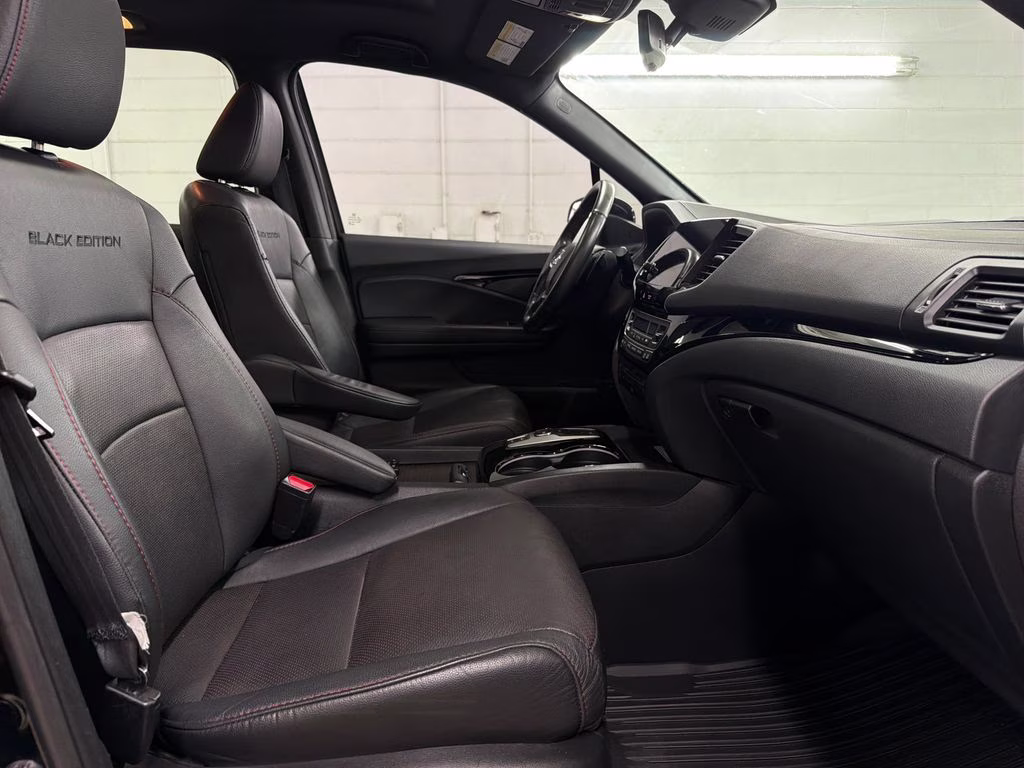 2022 Crystal Black Pearl Honda Pilot Black Edition AWD SUV