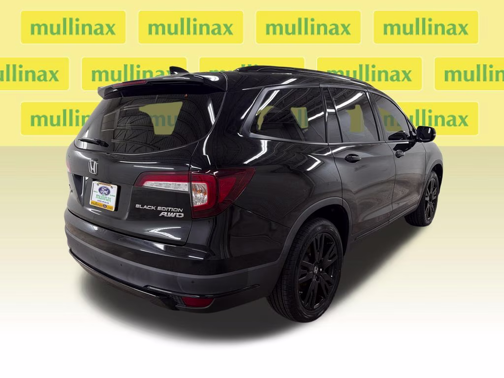2022 Crystal Black Pearl Honda Pilot Black Edition AWD SUV