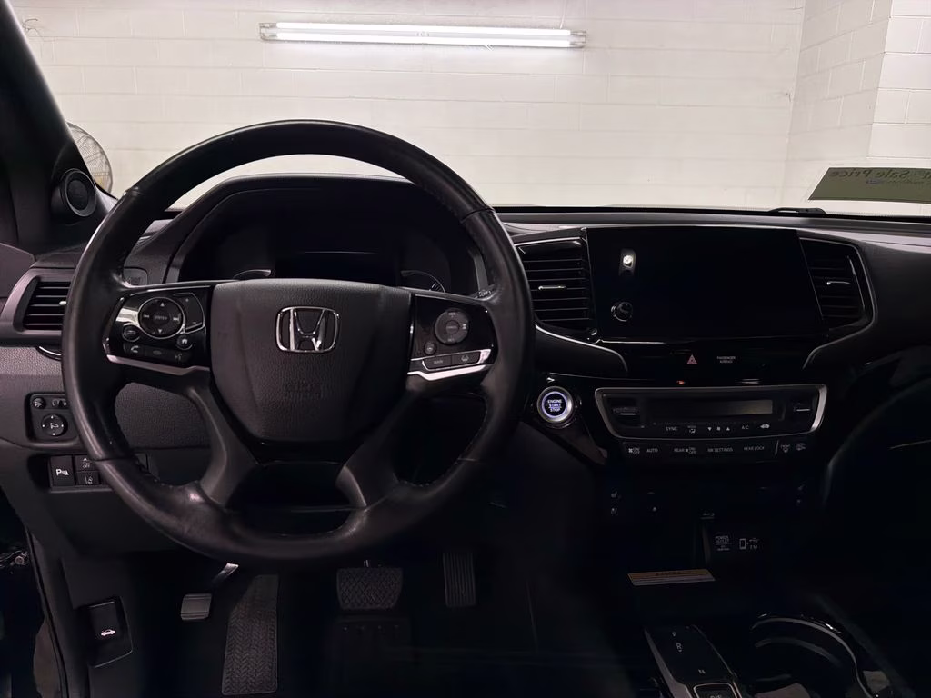 2022 Crystal Black Pearl Honda Pilot Black Edition AWD SUV