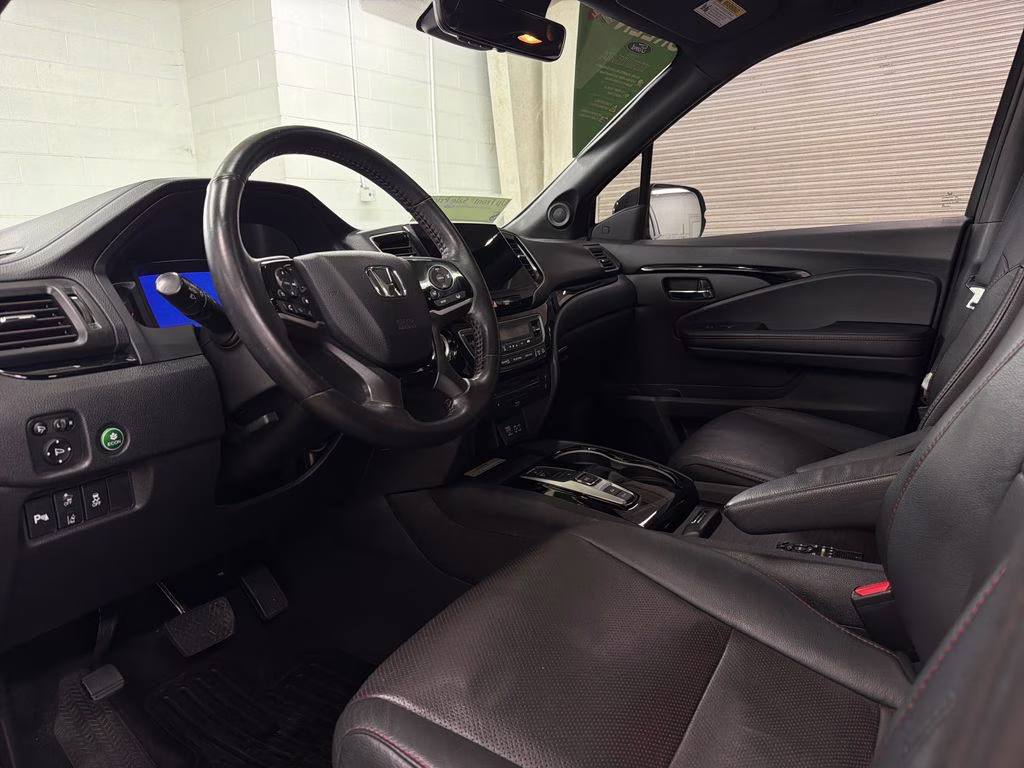 2022 Crystal Black Pearl Honda Pilot Black Edition AWD SUV