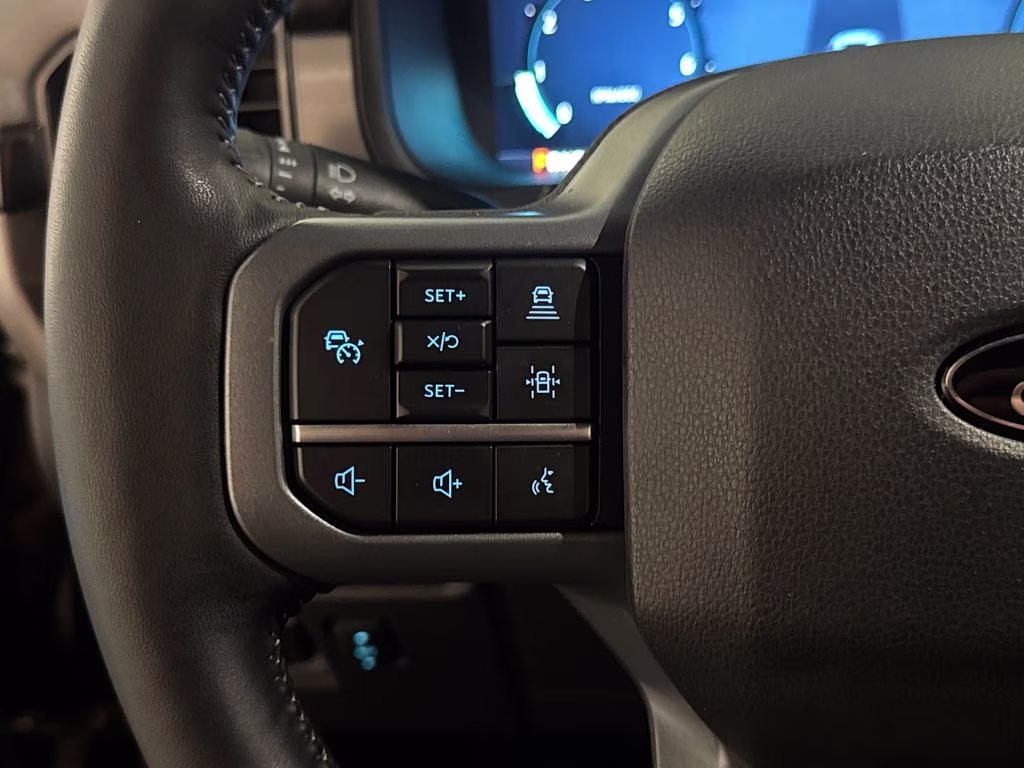 2024 Agate Black Metallic Ford F-150 Lariat 4X4 Truck