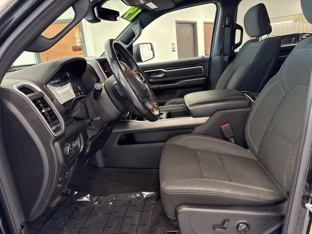 2019 Diamond Black Crystal Pearlcoat Ram 1500 Big Horn 4X4 Truck