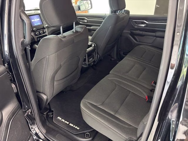 2019 Diamond Black Crystal Pearlcoat Ram 1500 Big Horn 4X4 Truck