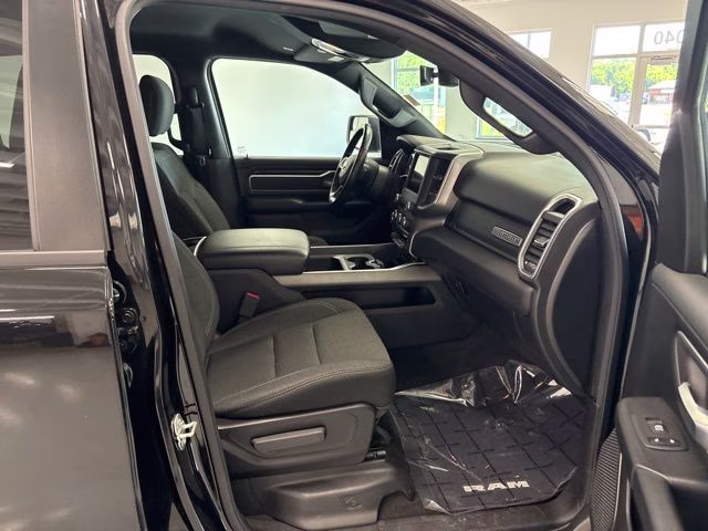 2019 Diamond Black Crystal Pearlcoat Ram 1500 Big Horn 4X4 Truck
