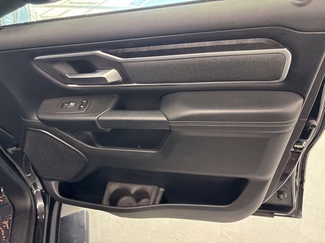 2019 Diamond Black Crystal Pearlcoat Ram 1500 Big Horn 4X4 Truck