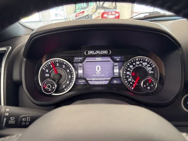2019 Diamond Black Crystal Pearlcoat Ram 1500 Big Horn 4X4 Truck