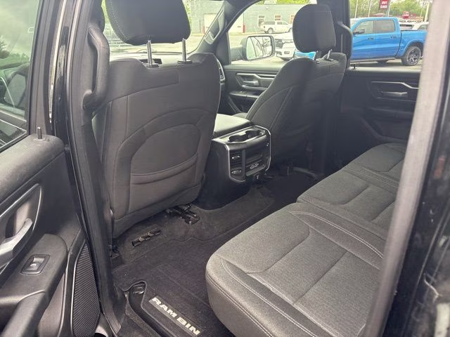 2019 Diamond Black Crystal Pearlcoat Ram 1500 Big Horn 4X4 Truck
