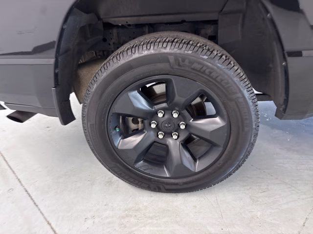2019 Diamond Black Crystal Pearlcoat Ram 1500 Big Horn 4X4 Truck