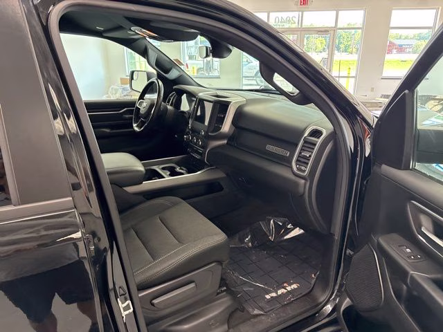 2019 Diamond Black Crystal Pearlcoat Ram 1500 Big Horn 4X4 Truck