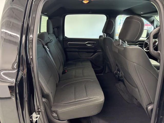 2019 Diamond Black Crystal Pearlcoat Ram 1500 Big Horn 4X4 Truck