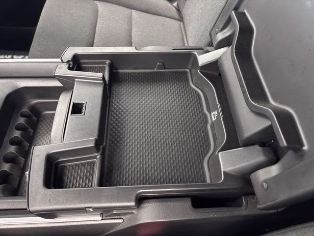 2019 Diamond Black Crystal Pearlcoat Ram 1500 Big Horn 4X4 Truck