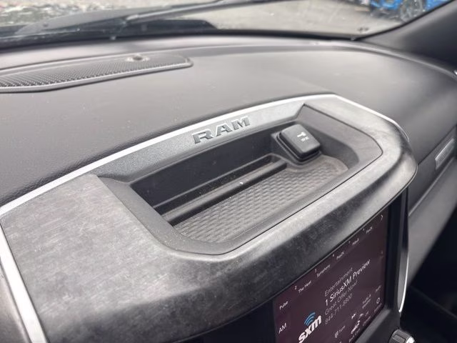 2019 Diamond Black Crystal Pearlcoat Ram 1500 Big Horn 4X4 Truck