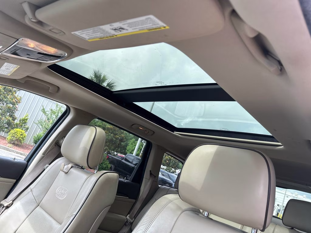 2014 Bright White Clearcoat Jeep Grand Cherokee Overland RWD SUV