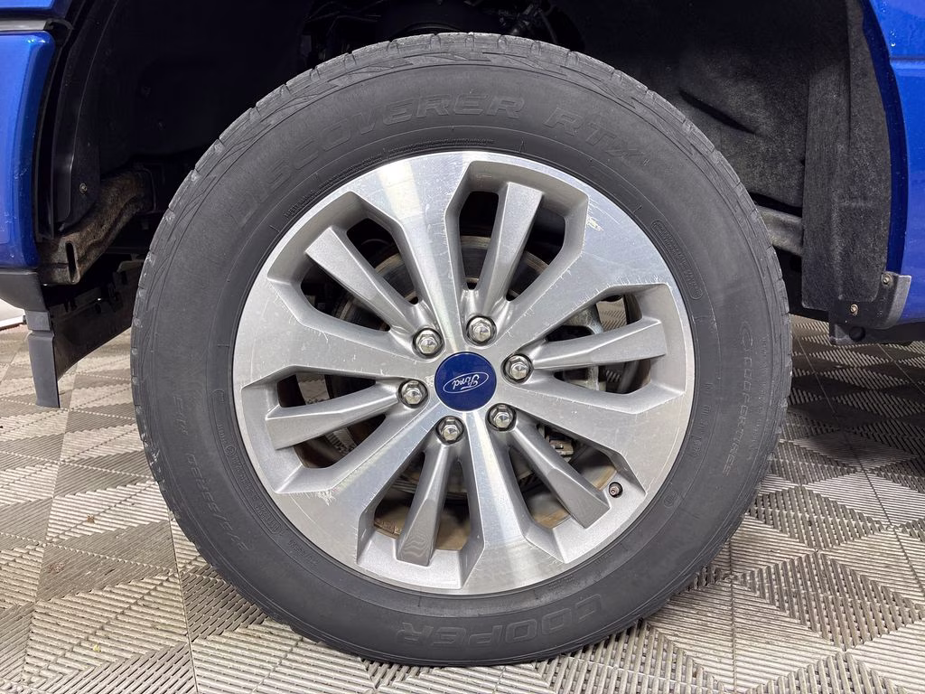 2018 Lightning Blue Ford F-150 XL 4X4 Truck