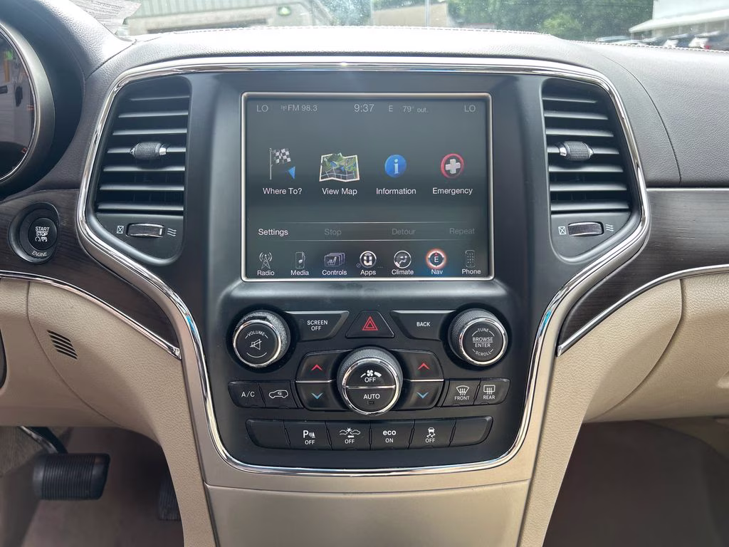 2014 Bright White Clearcoat Jeep Grand Cherokee Overland RWD SUV