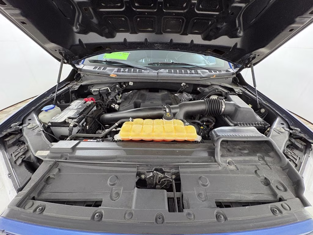 2018 Lightning Blue Ford F-150 XL 4X4 Truck
