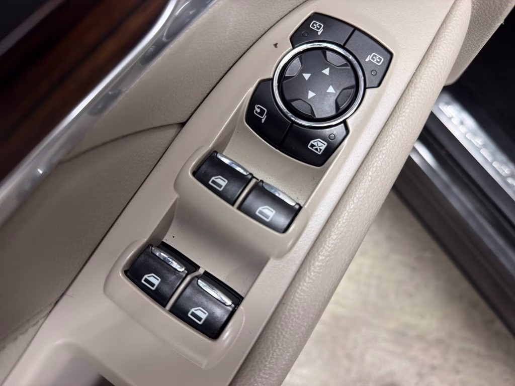 2018 Magnetic Metallic Ford Explorer Limited FWD SUV