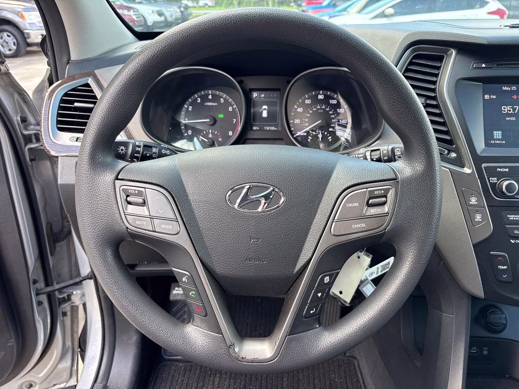 2017 Sparkling Silver Hyundai Santa Fe Sport 2.4 Base FWD SUV