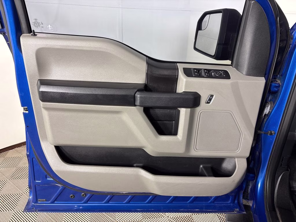 2018 Lightning Blue Ford F-150 XL 4X4 Truck