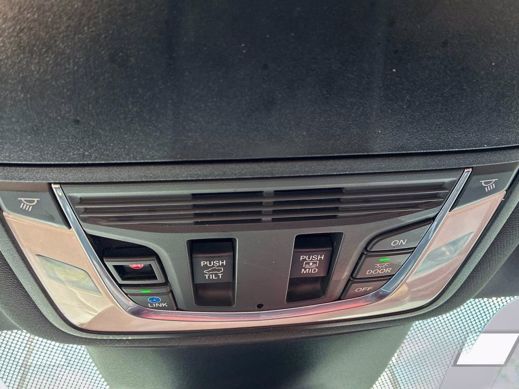 2022 White Acura MDX A-Spec AWD SUV