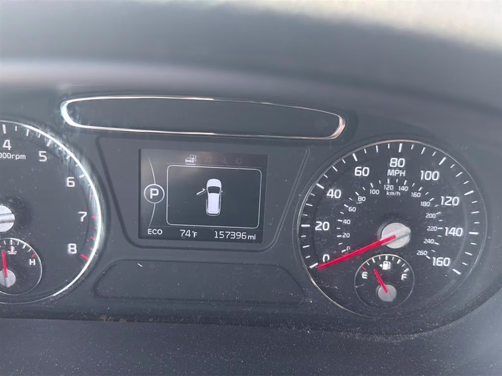 2016 Sparkling Silver Kia Sorento LX AWD SUV
