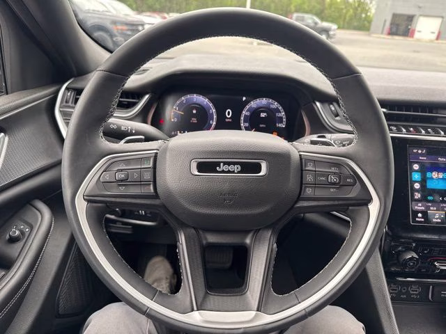 2023 Velvet Red Pearlcoat Jeep Grand Cherokee Altitude X 4X4 SUV