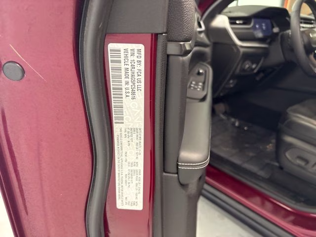 2023 Velvet Red Pearlcoat Jeep Grand Cherokee Altitude X 4X4 SUV