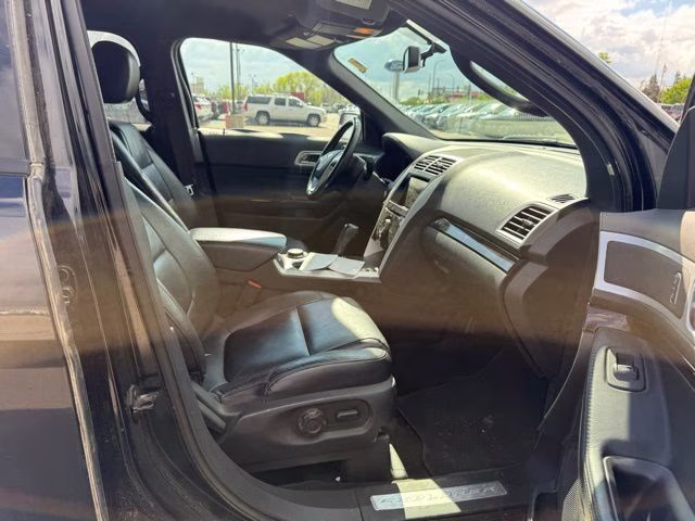 2014 Tuxedo Black Metallic Ford Explorer Limited 4X4 SUV