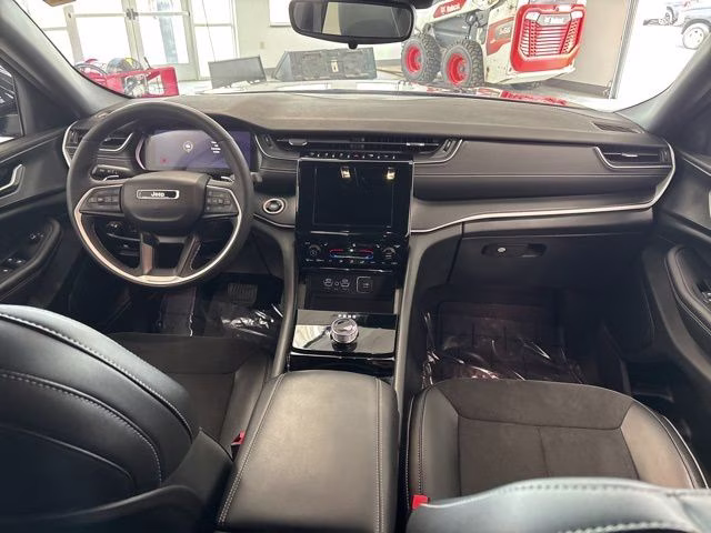 2023 Velvet Red Pearlcoat Jeep Grand Cherokee Altitude X 4X4 SUV