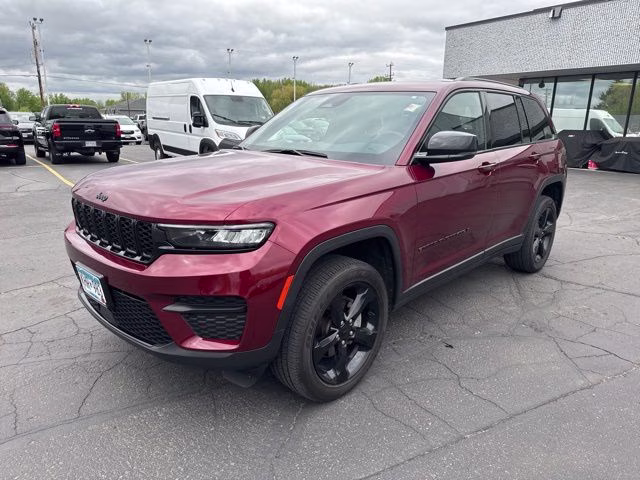 2023 Velvet Red Pearlcoat Jeep Grand Cherokee Altitude X 4X4 SUV