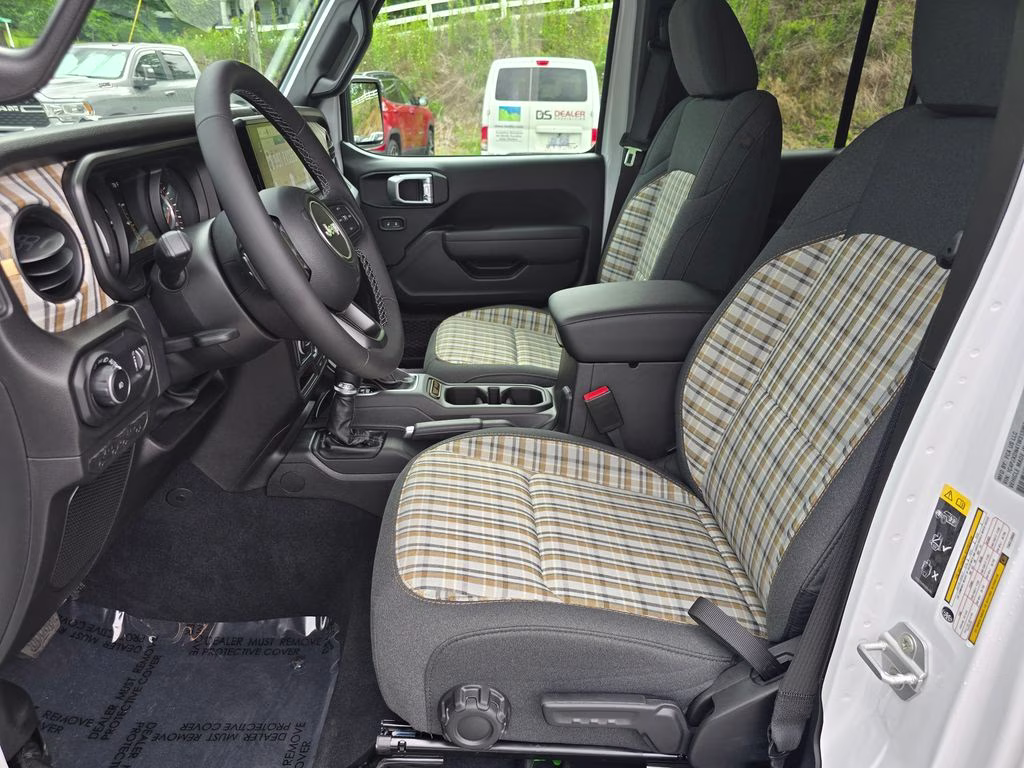 2026 Bright White Clearcoat Jeep Wrangler 4X4 SUV