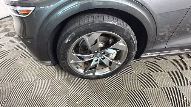 2023 Makalu Gray Genesis Electrified GV70 Advanced AWD SUV